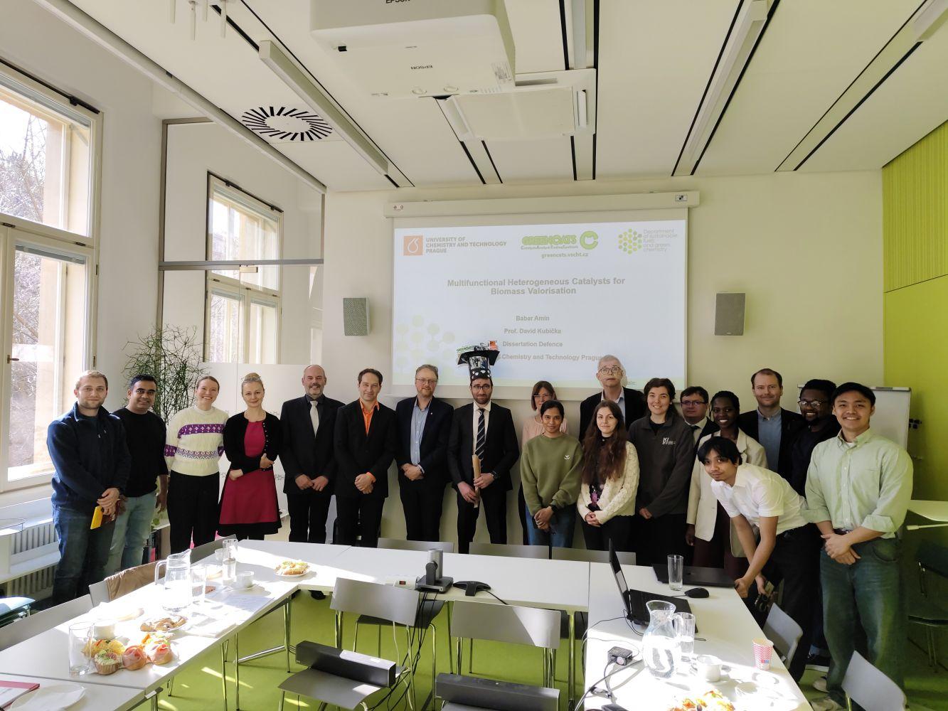 Babar Amin úspěšně obhájil svoji disertační práci